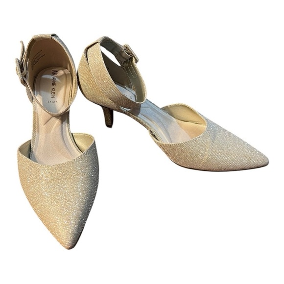 Anne Klein Fararia Iflex Pointed Toe Kitten Heel Pump in Gold Size 9.5M - Picture 5 of 13